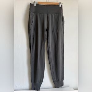 MEDIUM TALL Athleta VENICE HIGH RISE JOGGERS EUC Sculptek hematite grey